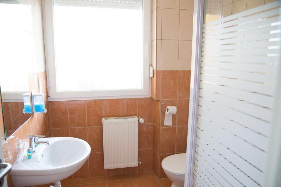 Levendula Apartmanhaz Hajdúszoboszló 外观 照片