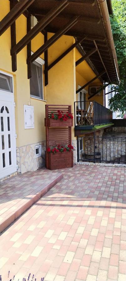 Levendula Apartmanhaz Hajdúszoboszló 外观 照片