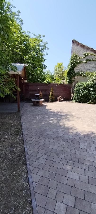 Levendula Apartmanhaz Hajdúszoboszló 外观 照片