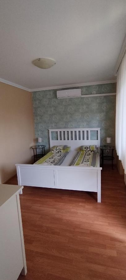 Levendula Apartmanhaz Hajdúszoboszló 外观 照片