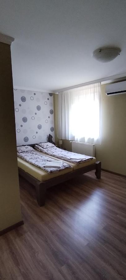 Levendula Apartmanhaz Hajdúszoboszló 外观 照片