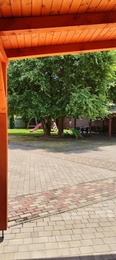 Levendula Apartmanhaz Hajdúszoboszló 外观 照片