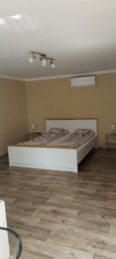 Levendula Apartmanhaz Hajdúszoboszló 外观 照片